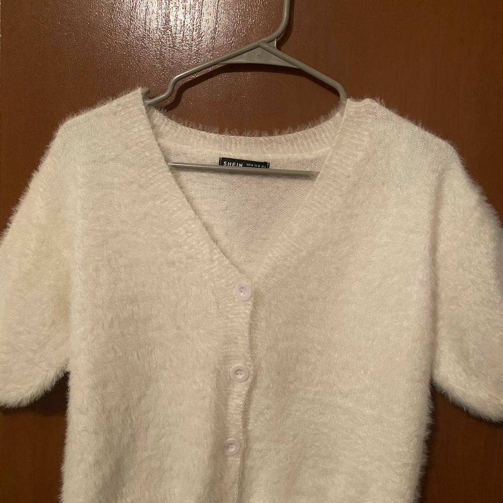 White Cozy short sleeve Sweater!
